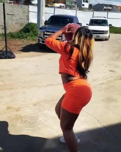 🍑🍑PHAT as a plum