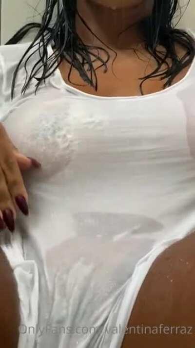 Bucetuda Valentina ferraz gostosa.