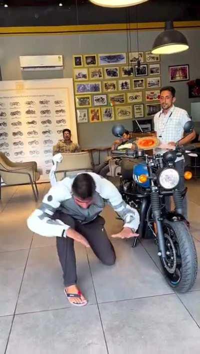 Fellow bikers please help