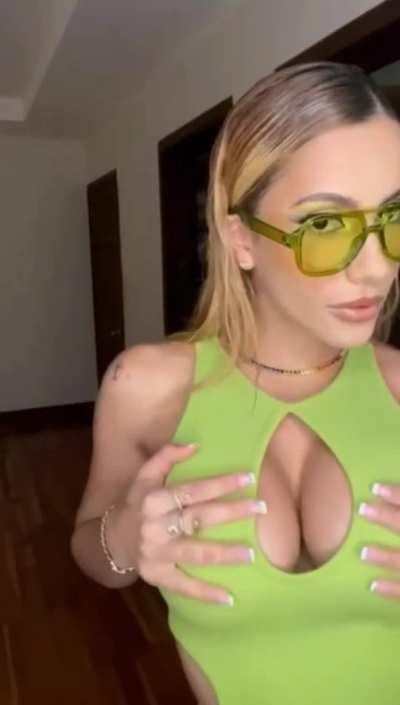 💦 Striptease time 💦(f)