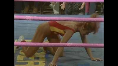 GLOW's Vicky Victory in trouble