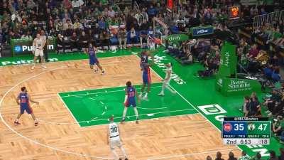[Highlight] Wild minute-long sequence of turnovers and misses in the Celtics-Pistons game