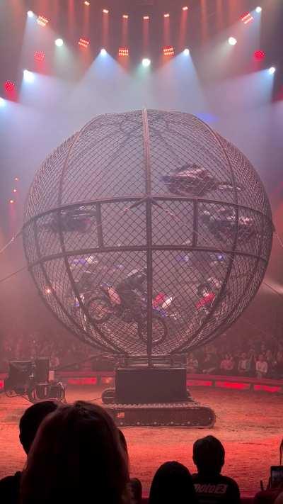 10 motorcycles in a Globe of Death at the same time