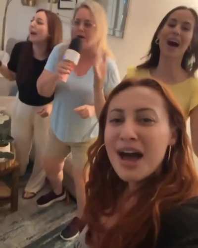 Francia singing with her family IG 10/1/24
