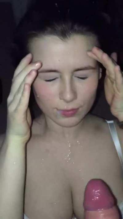 Amateur Hotwife Cumshot Facial