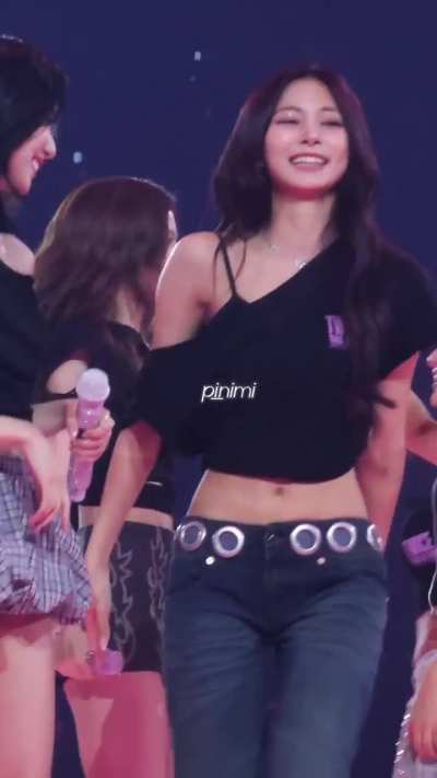 Heart attack warning, Tzuyu! 💘 Fresh kiwi, Tzuyu! 🥝