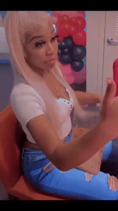 Blondee with a booty