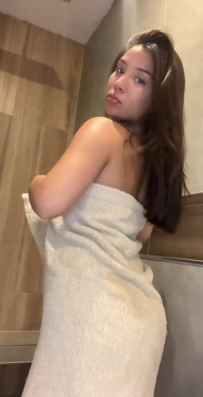 Just showing off my cute little body