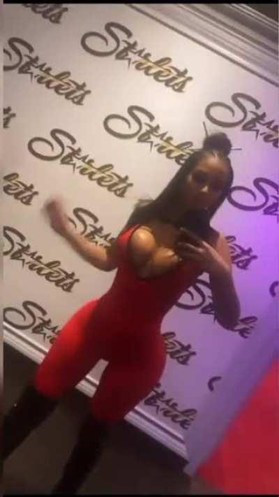 Kimbella Matos 🍑🥵