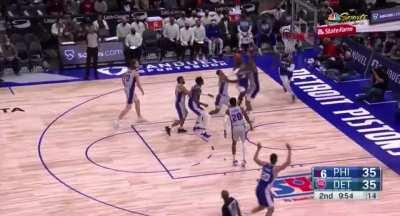 [Highlight] Shake Milton cuts through the defense like butter for the pretty and-one