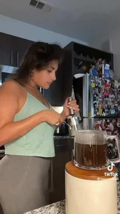 Holy fuck I’d bust just touching it