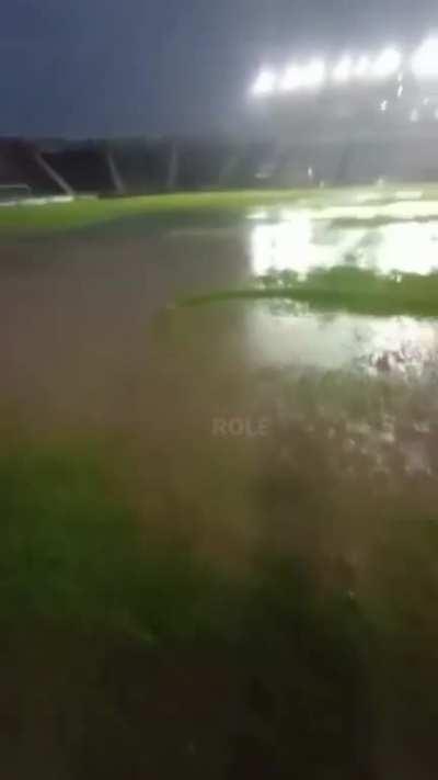 Raiozinho xoxo que caiu no campo da inter de limeira. ⛈️⛈️⚡⚡😱😱😱