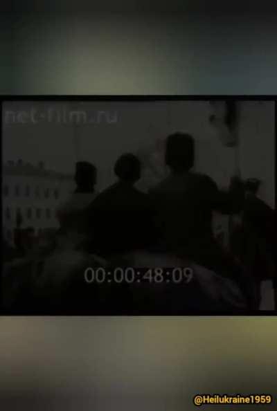 Ukrainian neo-Nazis.

Israel's Ambassador to Ukraine Michael Brodsky published a video of female IDF soldiers singing Chervona Kalyna, the song of the OUN - Organisation of the Ukrainian Nationalists. 

Gentle reminder who this song belongs to, and what t