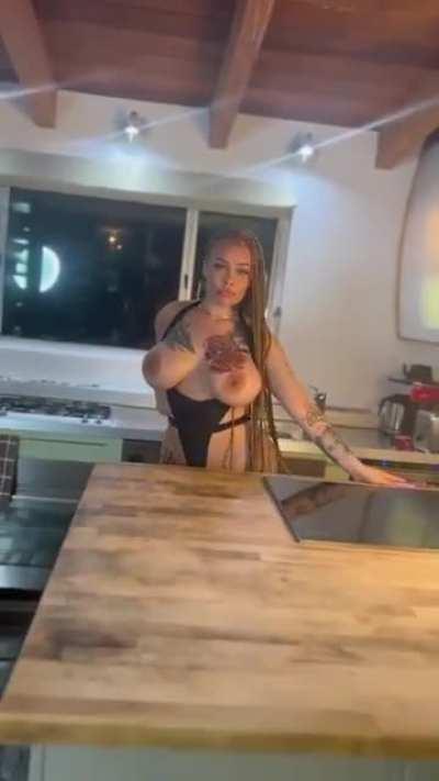 BustyRedbonesAreAnAphrodisiac