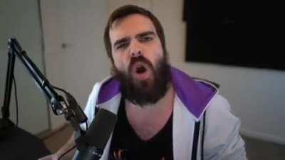 I know my editing is shit but he do be kinda angry