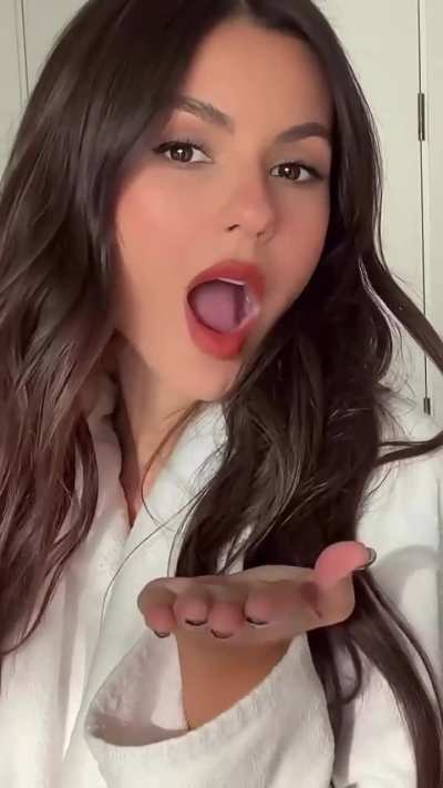 Abu Dhabi looks 28 November 2025