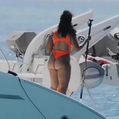 I seen the pictures, but I don't recall if anyone post the video. So here you go