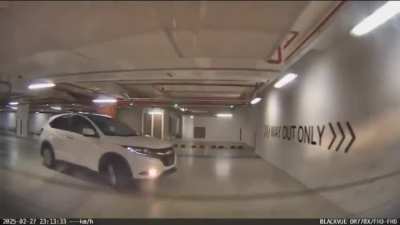 Car behind tried to exit the car park without paying