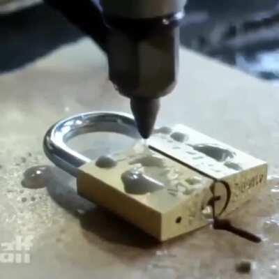 The power of water at 90,000 PSI