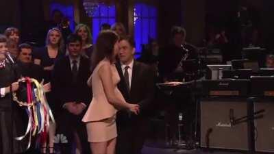 Kristen Wiig good-bye video