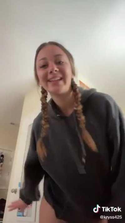 I know this isn't her but it's gold (delete if you want)