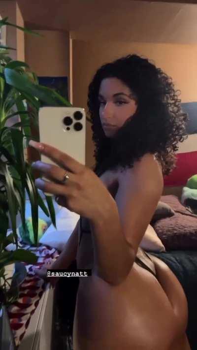 Natalie (@SaucyNatt)