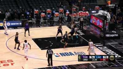 [Highlight] Zubac throws it down over Gillespie