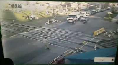 Accidente tren vs moto