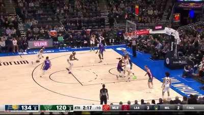 [Highlight] Myles Turner with the posturizer on Giannis