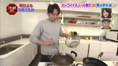 40 y/o comedians sudden cooking test.