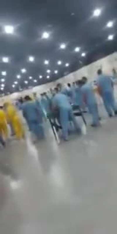 Aislamiento en tecnópolis. No les voy a mentir se ve de pana 😎 ojalá caigan ambulancias de José C. Paz