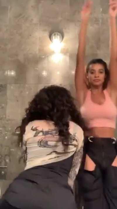 Tinashe twerking pt 3