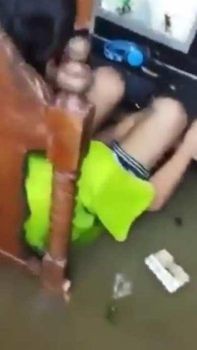 eu realmente tentei escrever algo relevante mas eu realmente estou sem palavras