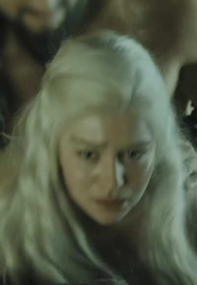 Emilia Clarke - Game of Thrones - Abril de 2011