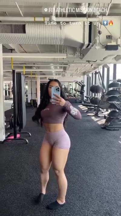 Wow! What a thick Filipina!