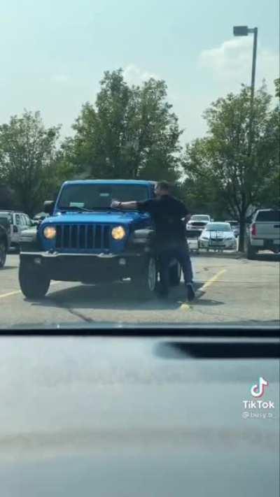 This bro leaves Hot Wheels on strangers' cars