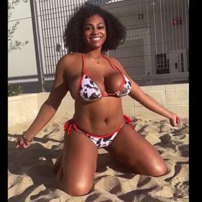 Motorboat Mondays 🚤