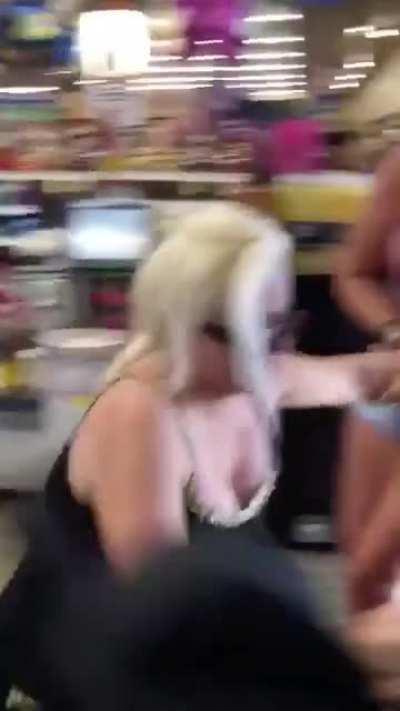 Не одела маску в публичном месте