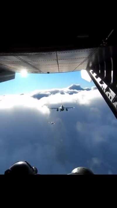 Polish F-16 & MiG-29. This is heaven.