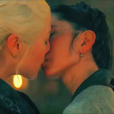 Emma D’Arcy and Sonoya Mizuno - House of the Dragon S02E06