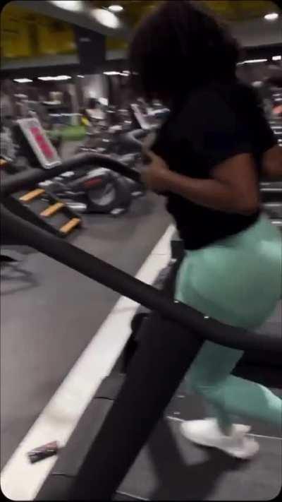 Hottest Shit on the Gram 18: That Top Can’t Hold Them Tittties!