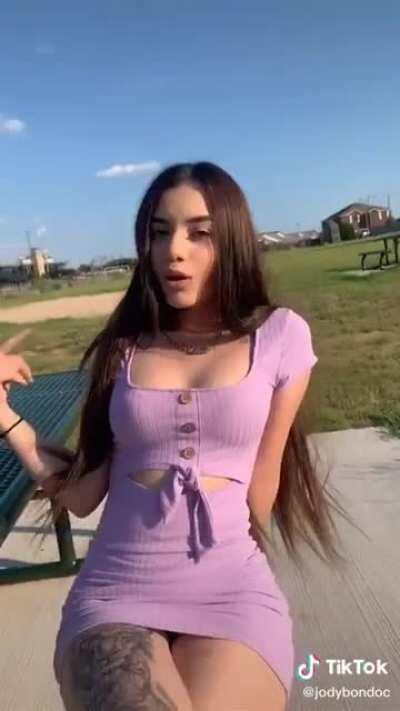 Leg tats and thicc thighs