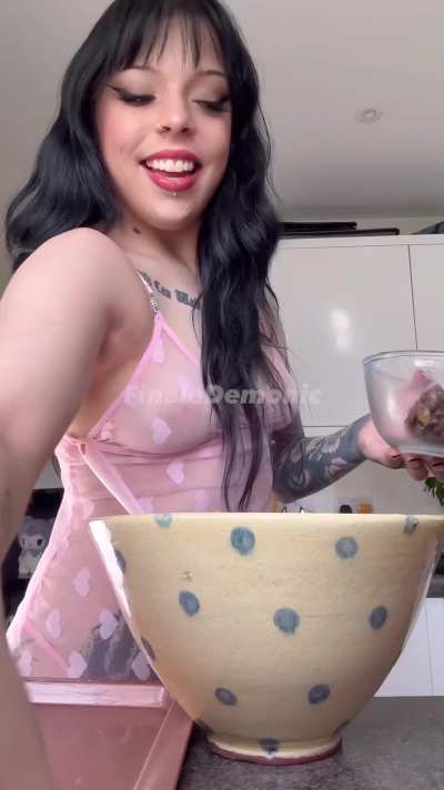 My scat brownies turned out fucking amazing! [F]