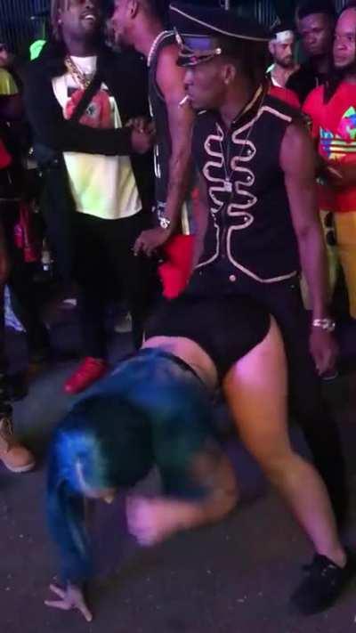 Baddie from London dancing with the general