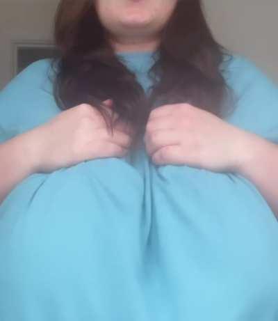 unsure if i’m excited or embarrassed that my neighbour saw me in my window doing this… (OC)