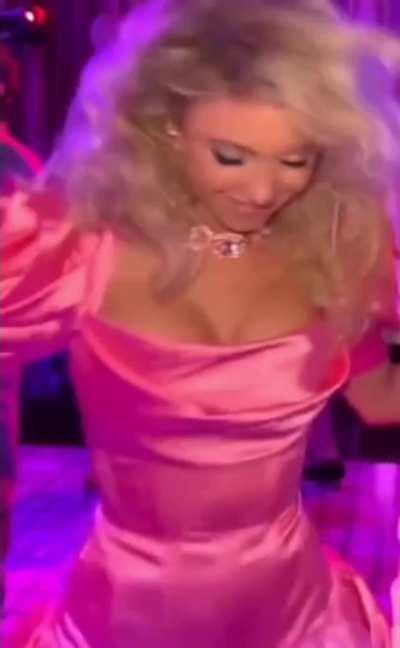 She’s breathtaking 