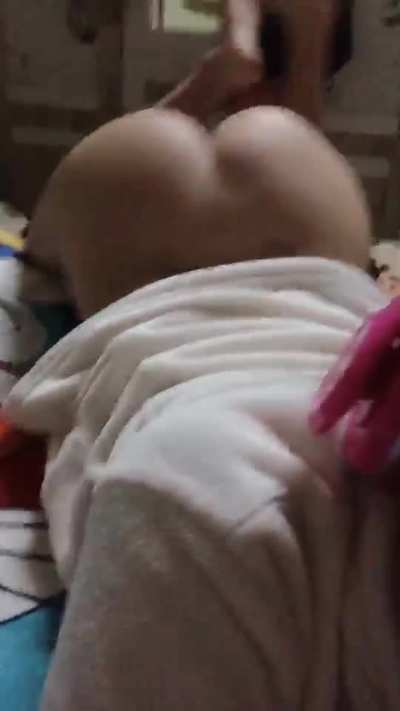 Me and my cute butt here all day if you need me 💦