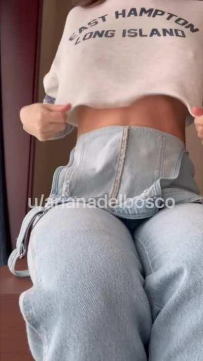 Easy access to my boobs 🥰