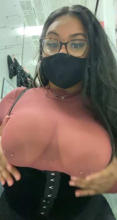 Being a thot at work 👀