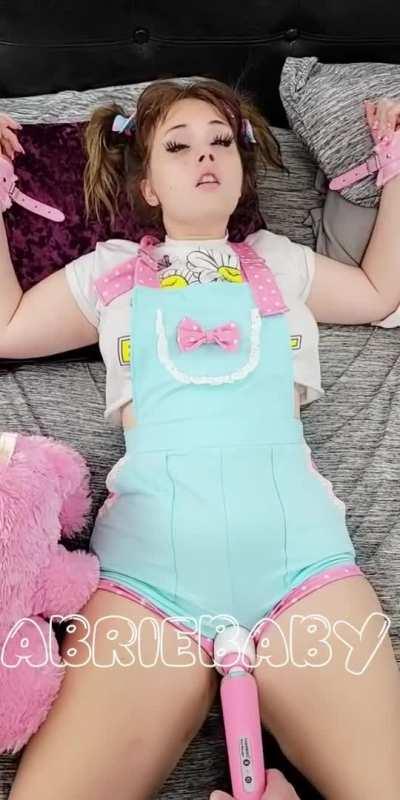 Tied up Tickles then Daddy cock :D [Abriebaby] 18 years old